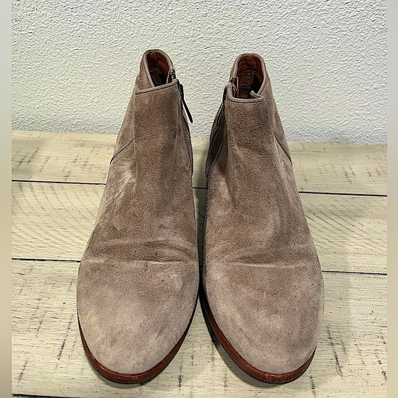 Sam Edelman suede ankle boot - Picture 2 of 7